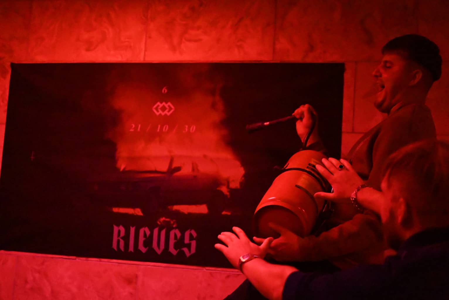 Entrance Mode A bunch of people having a good time at the gates of RIEVĖS