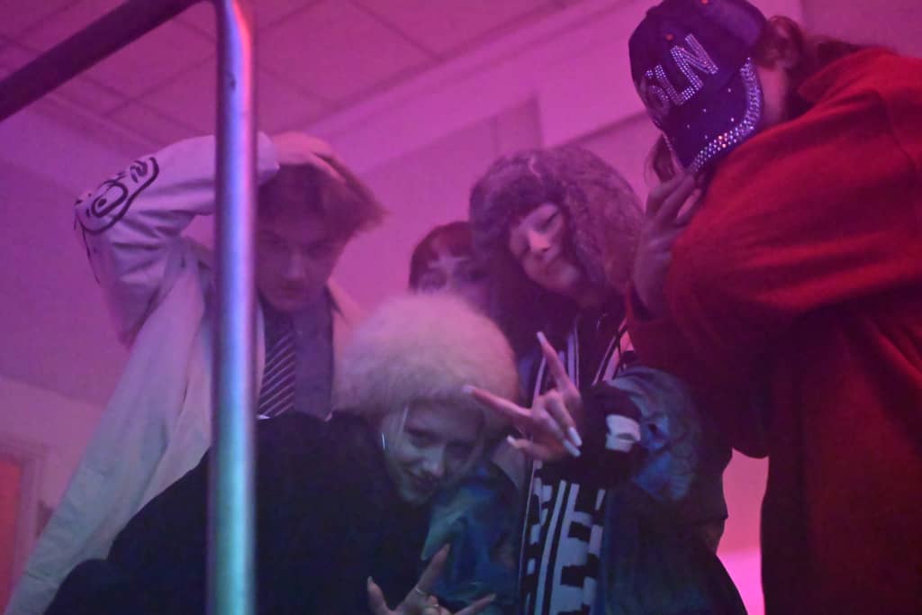 Pool Gangstas A bunch of younglings trying to take down the stock market