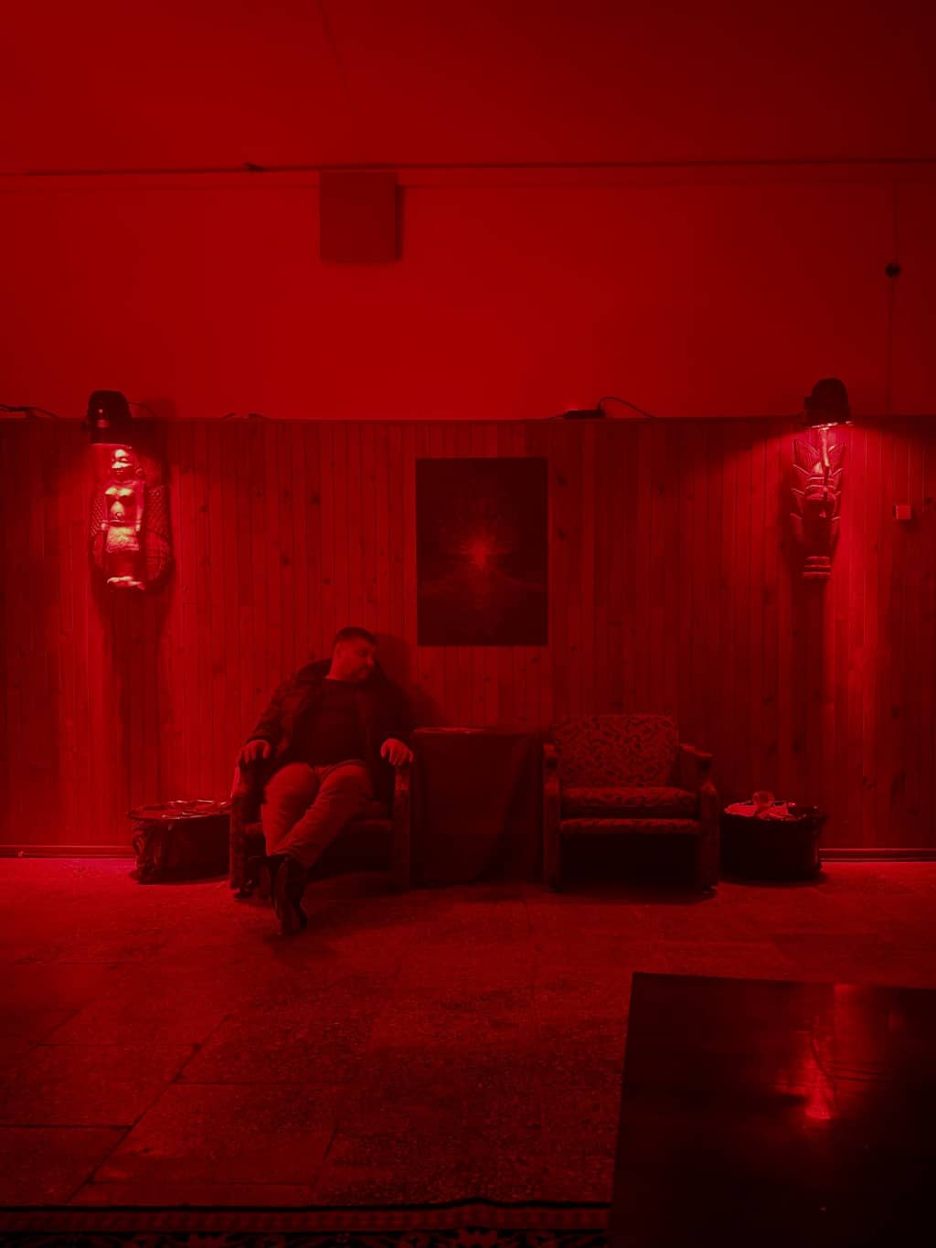 Vintage Living Room Vintage living room with two totems on the sides