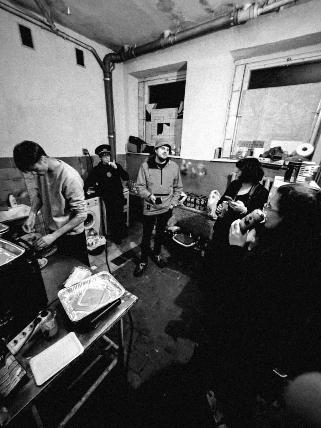 Hotdog Startup cofounder meetup Hotdog cofounders discussing business matters