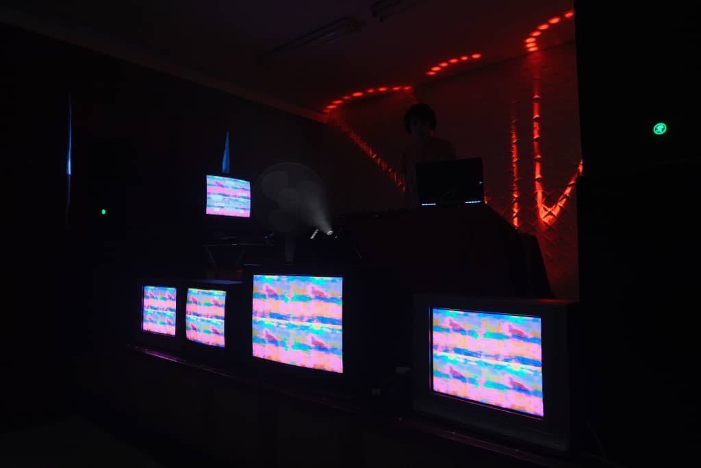 Main stage TVs Main stage with old TVs in front